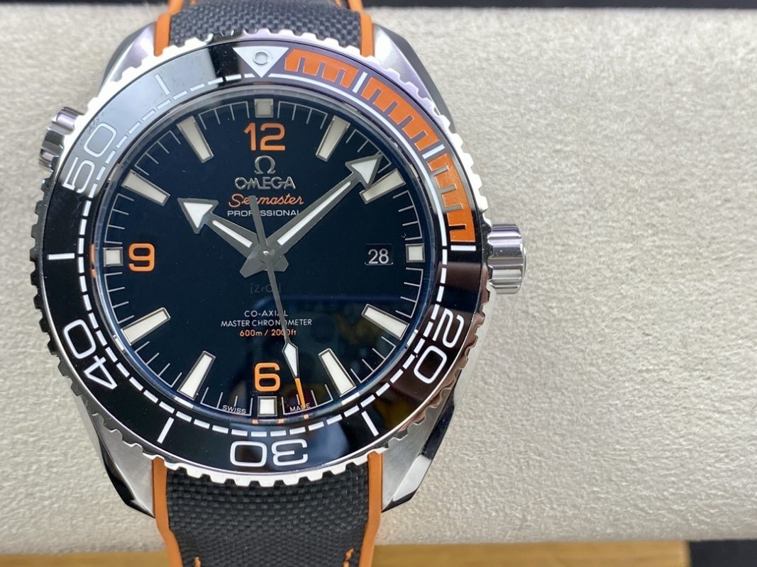 OMEGA Seamaster Planet Ocean 600m 43.5mm