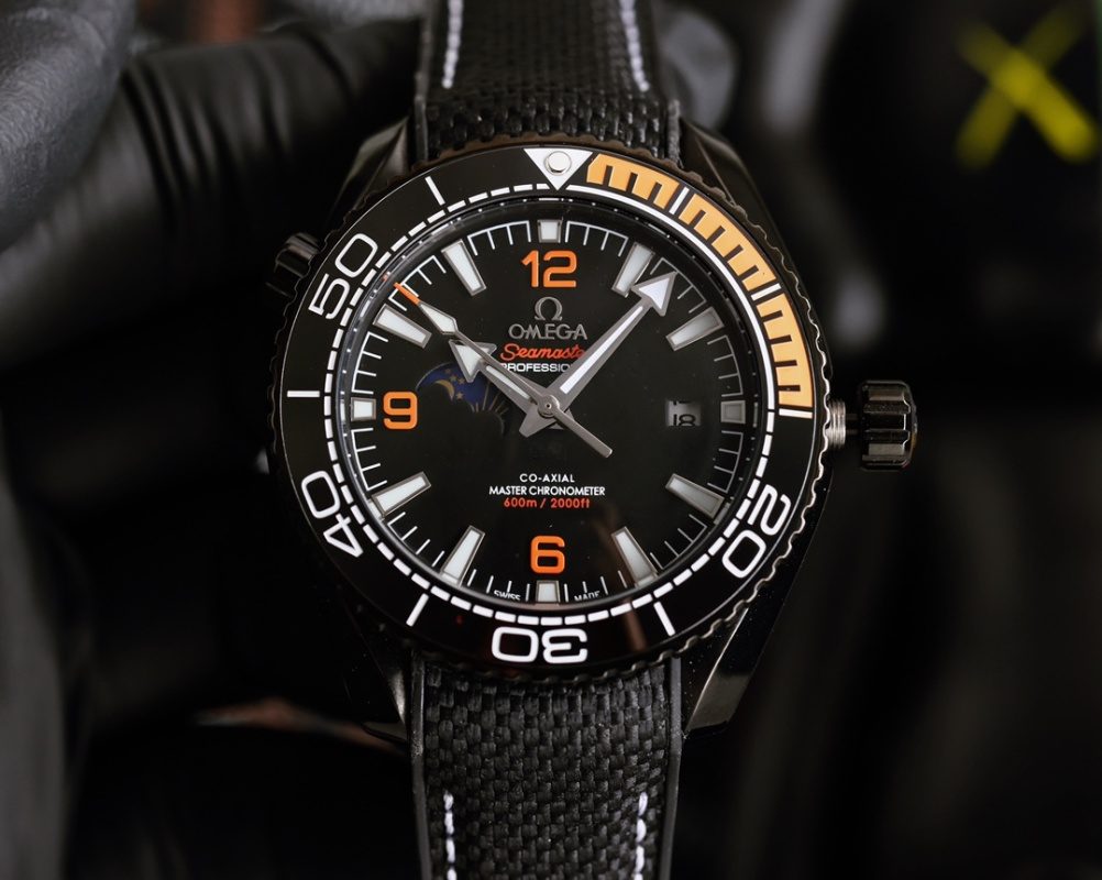 OMEGA Seamaster Planet Ocean 600m 43.5mm