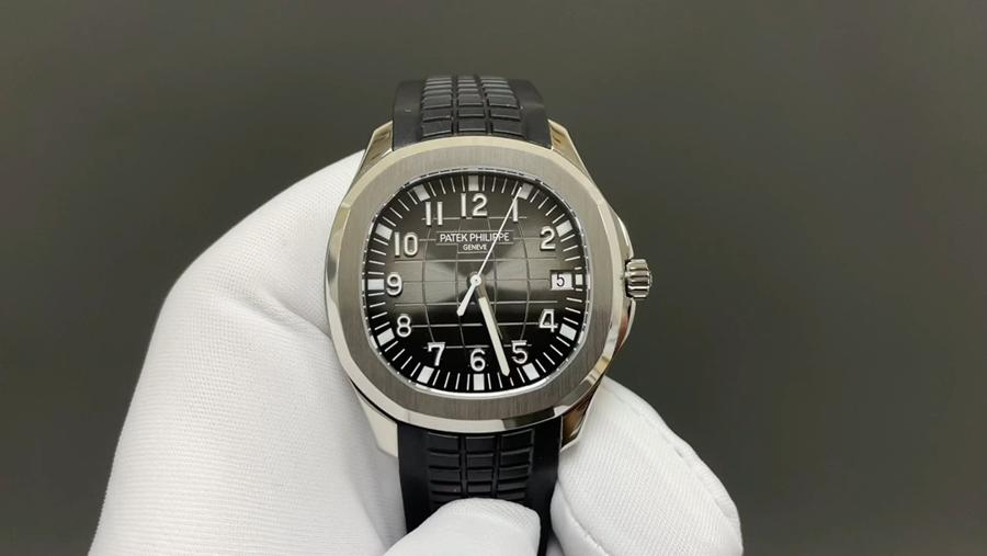 Patek Philippe Aquanaut/38.8mm