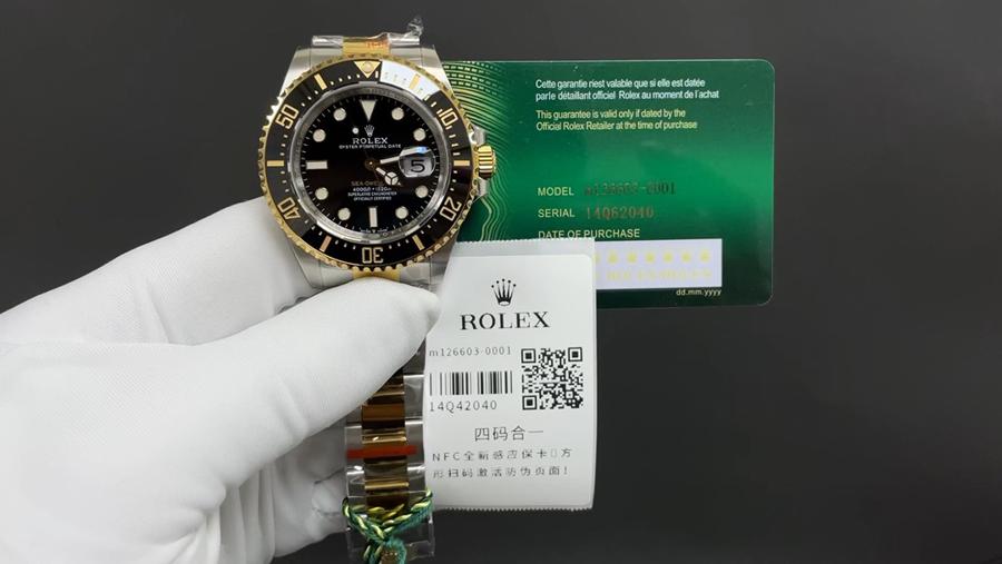 Rolex Oyster Perpetual Sea-Dweller/44mm