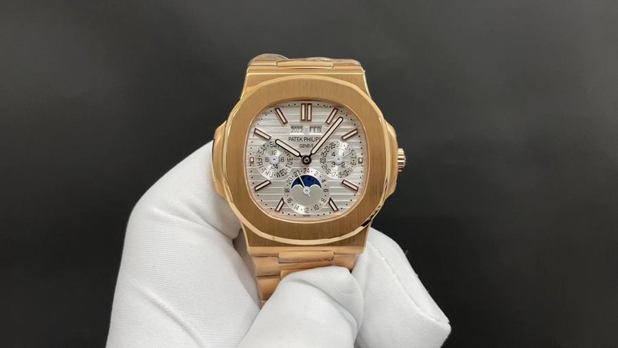 Patek Philippe Nautilus/40mm