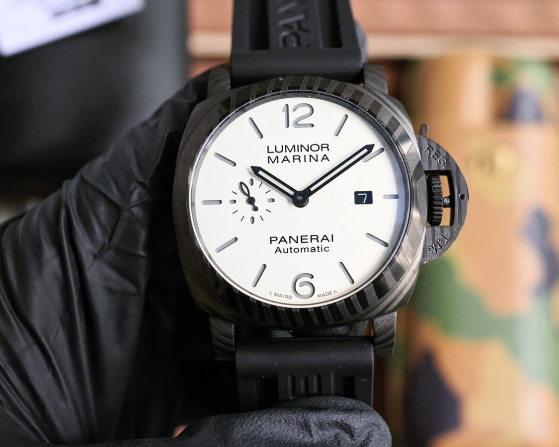 Panerai Luminor 44mm