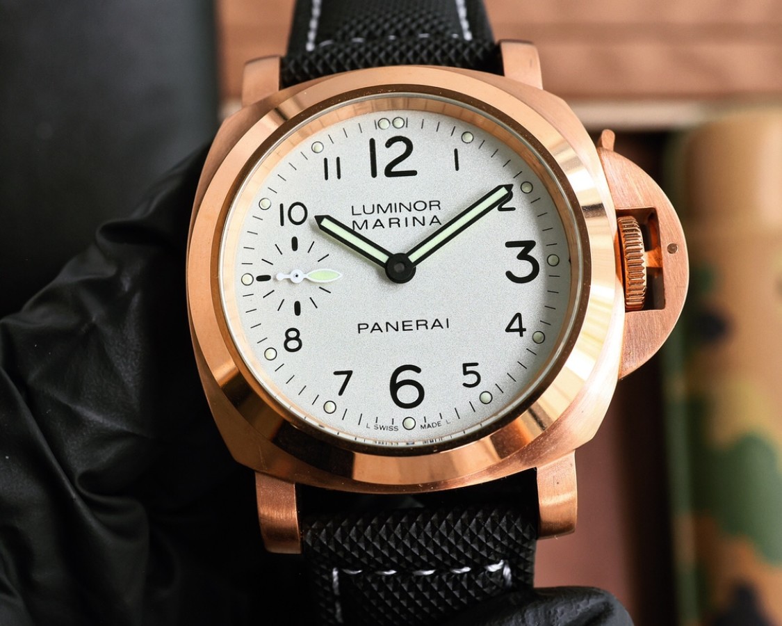 Panerai Luminor 44mm